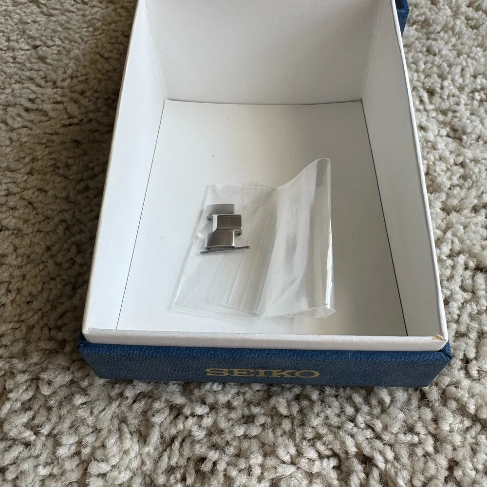 Seiko Silver and Copper Men's Black Face Wristwatch with Box Day And Date